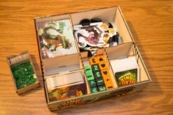 Broken Token - King Of Tokyo Box Organizer 7 Broken Token - King Of Tokyo Box Organizer -Board Game Store IMG 4019 29578.1405399471.1280.1280
