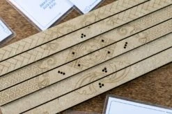 The Dicetroyers - Pick And Play Card Holder: Cherry Version – Triple Row (Italy Import) -Board Game Store The Dicetroyers Card Holder Triple Cherry 02