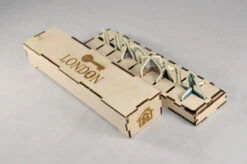 Meeple Realty - London Flat (Compatible With Key To The City - London)